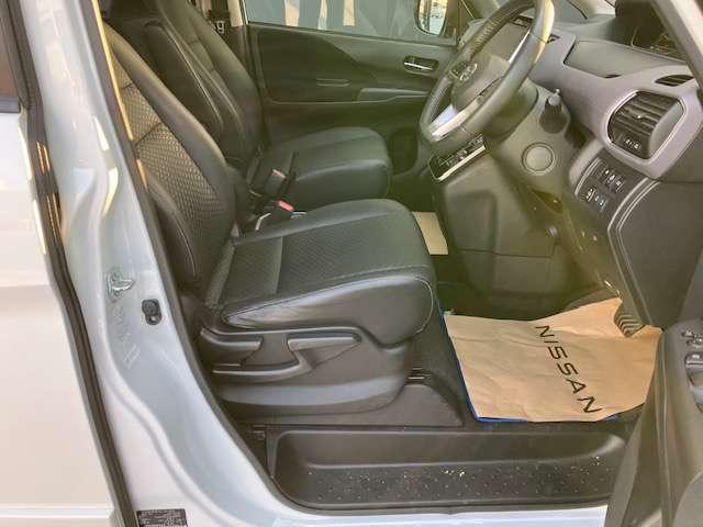 セレナ 1.2 e-POWER ハイウェイスター V アーバンクロム 純正ナビ・後席モニタ・衝突軽減・横滑防止(19枚目)