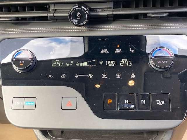 �����I�Ő�i�I�f�U�C���̃^�b�`�p�l�����v���Y�}�N���X�^�[�C�I���E�G�A�R���́A���ۃC�I�����Ԏ����łɕ��o���āA���V����G�ۂ�J�r�ۂ�s���������邱�ƂŁA���K�Ō��N�I�ȎԎ������������܂��B