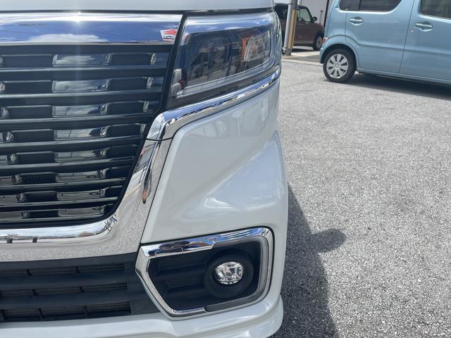 フォグランプはヘッドライトよりも低い位置に取付られているので、路面を効率的に照らし安全です！また装着位置が低いので対向車のドライバーの視界を妨げにくいメリットがあります☆