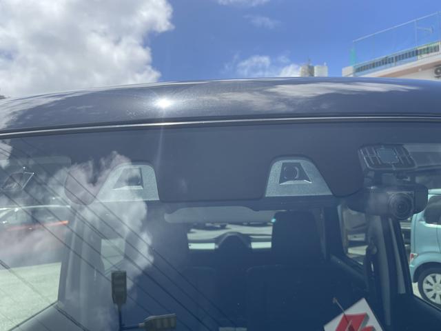 【デュアルセンサーブレーキサポート】フロントガラス上部に設置された単眼カメラ＋レーザーレーダーが、車両前方の状況を検知し、各種制御を行います♪