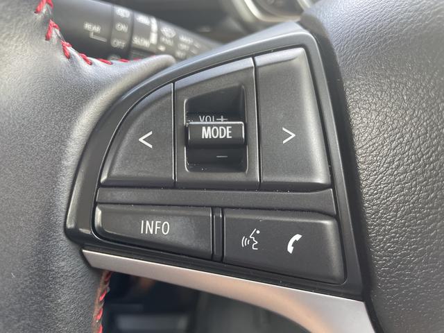 ハンドルにあるオーディオスイッチは、音量調整・曲送り・チャンネル変更・音声操作などをステアリングから手を離さずに操作でき、一度使うと手放せません♪
