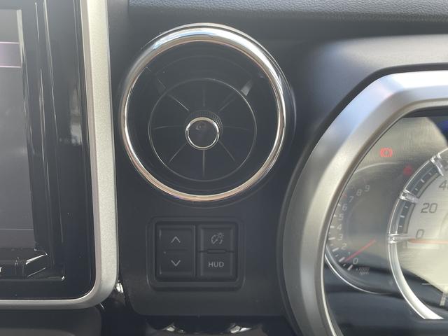 エアコンの風が直接顔に当たらない工夫がされ、風を拡散させたり風量を調節できるルーバーを採用♪