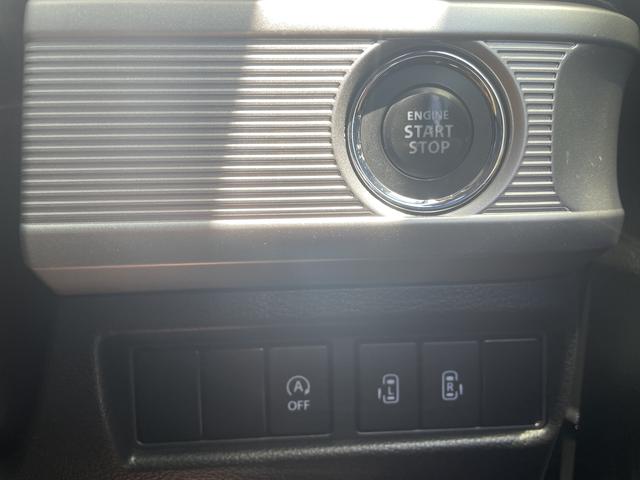 リモコンキーをしまったままでも、ワンプッシュでエンジン始動！！ブレーキを踏みながらボタンを押すとエンジンがスタートします（＊＾＾）ｖ