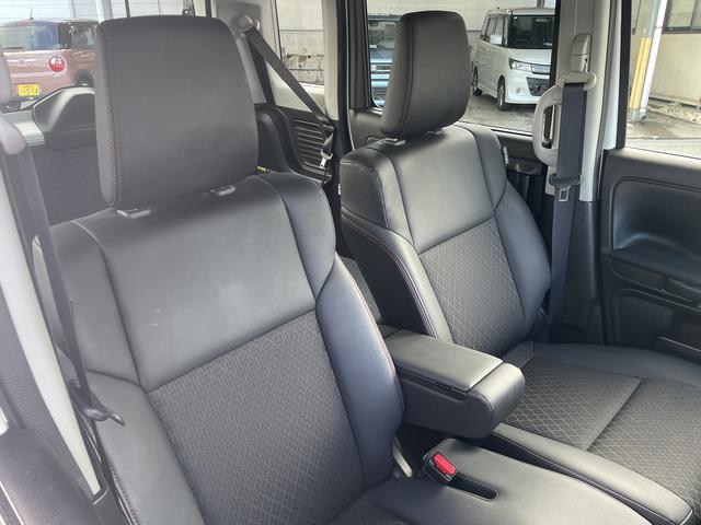 座面・背もたれともにゆとりのあるサイズ感で、身体全体を包み込むような安定感。小柄な方から大柄な方まで幅広くフィット！