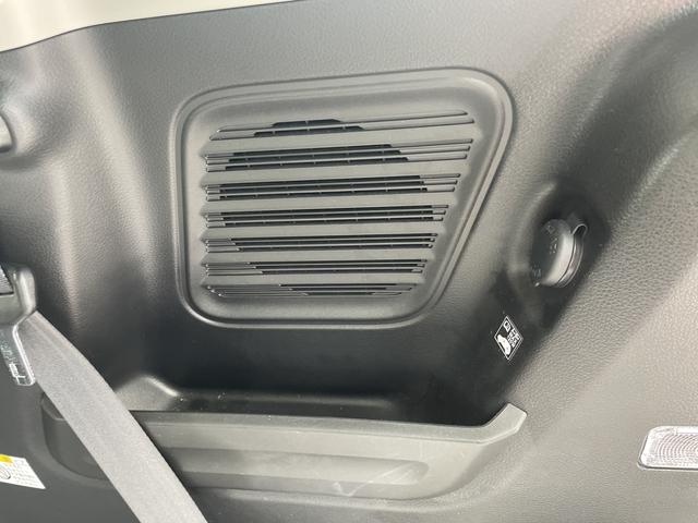 スマホの充電や電装品の取付に便利な、アクセサリーソケットを装備しています！