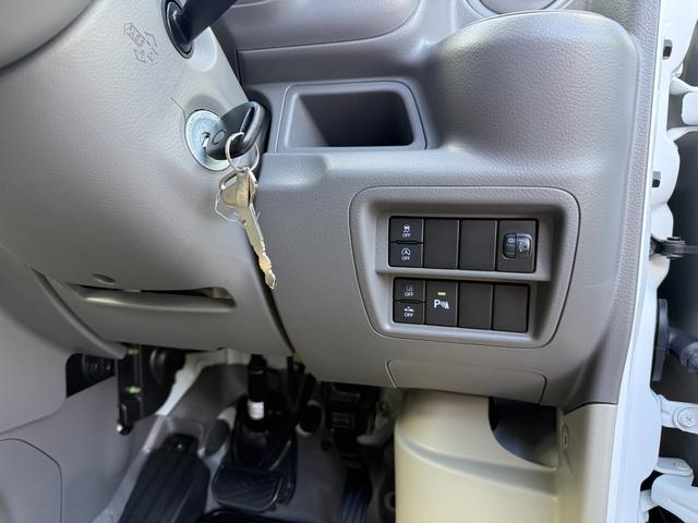 エブリイ PAリミテッド 6型 2WD CVT アイドリングストップ スズキセーフティーサポート 衝突被害軽減システム 横滑り防止機能 オートライト(23枚目)