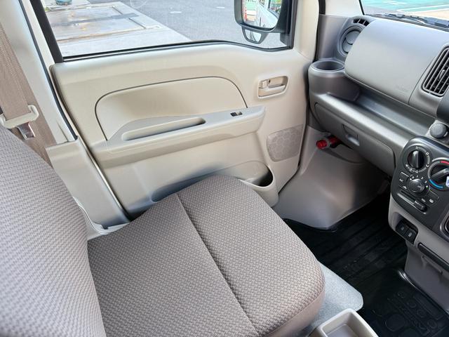 エブリイ PAリミテッド 6型 2WD CVT アイドリングストップ スズキセーフティーサポート 衝突被害軽減システム 横滑り防止機能 オートライト(28枚目)