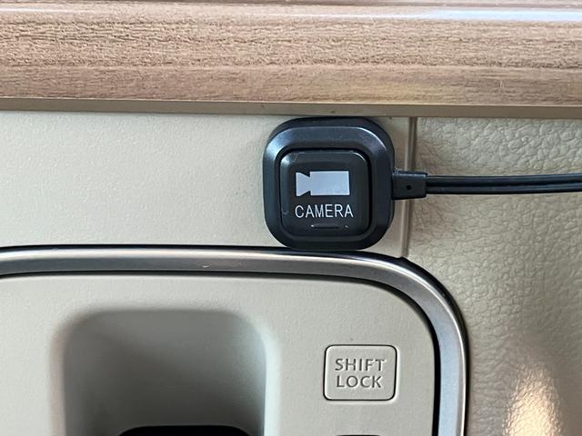 アルトラパン Ｘ　ナビ・バックカメラ・ＥＴＣ車載器・ＬＥＤヘッドランプ・アルミホイール・オートライト・キーレスプッシュスタートシステム・運転席シートヒーター・ハイビームアシスト（7枚目）