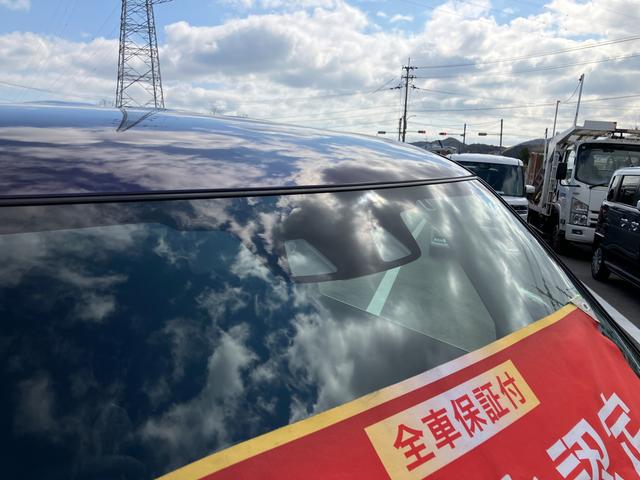 �O���̎ԗ�����s�҂��J���������m���ďՓ˂̉\�������܂�ƃu�U�[��x���\���A����ɋ����u���[�L���쓮�����ďՓ˂̉�𖔂͔�Q�y����}��f���A���J�����u���[�L�T�|�[�g�𑕔��I