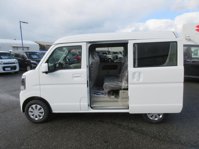 エブリイ ＪＯＩＮ　ＰＴ４ＷＤ　５ＭＴ　ディスプレイオーディオ　ｌｅｄ　バックカメラ　オートライト　スライドドア　横滑り防止機能　衝突安全ボディ　盗難防止システム　衝突被害軽減システム（6枚目）