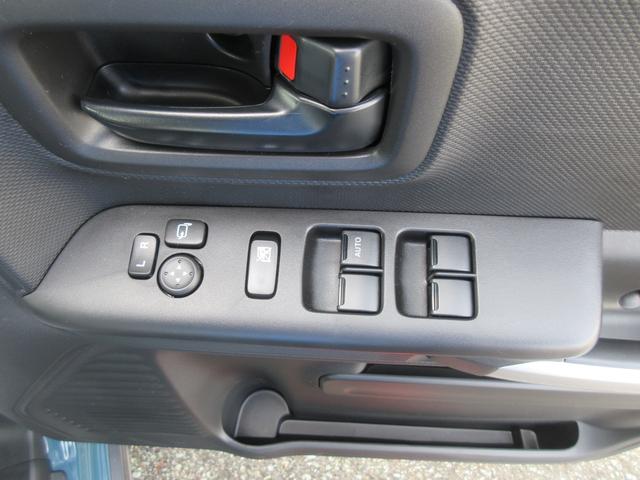 スペーシアギア ＨＹＢＲＩＤ　ＸＺターボ　４ＷＤ　全方位カメラ付ナビ　ＬＥＤ　オートライト　両側スライドドア　プッシュスタート　オートエアコン　シートヒーター　アイドリングストップ　横滑り防止機能　衝突安全ボディ　盗難防止システム（30枚目）