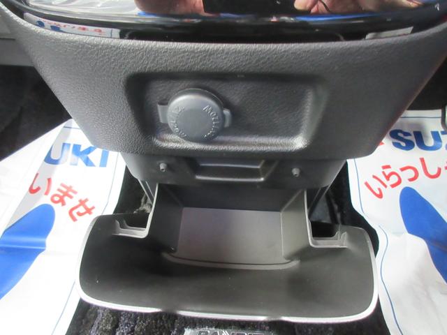 ソリオバンディット HYBRID MV 4WD 全方位カメラ付ナビ ドラレコ ETC オートライト プッシュスタート シートヒーター オートエアコン アイドリングストップ 横滑り防止機能 衝突安全ボディ 盗難防止システム(35枚目)