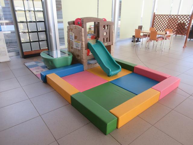 クロスビー ＨＹＢＲＩＤ　ＭＺ　４ＷＤ　全方位カメラ付ナビ　ドラレコ　オートライト　プッシュスタート　シートヒーター　オートエアコン　アイドリングストップ　横滑り防止機能　衝突安全ボディ　盗難防止システム　ＥＴＣ（68枚目）