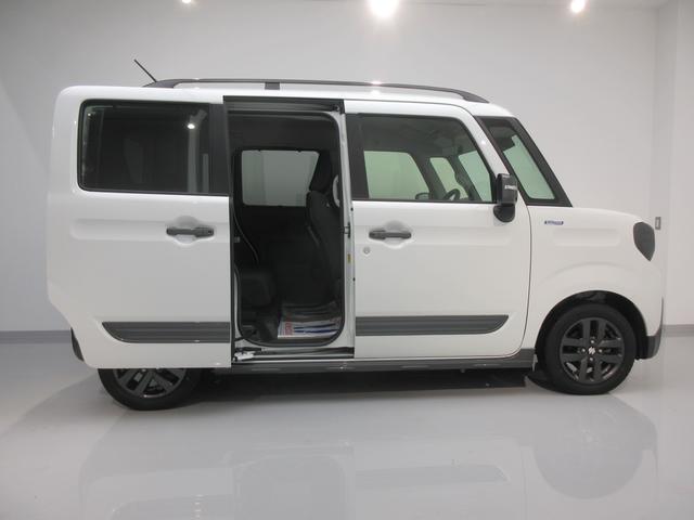 スペーシアギア HYBRID XZ 4WD 衝突軽減B オートライト スライドドア プッシュスタート シートヒーター オートエアコン 禁煙車 アイドリングストップ 横滑り防止機能 衝突安全ボディ スズキセーフティーサポート 盗難防止システム(22枚目)