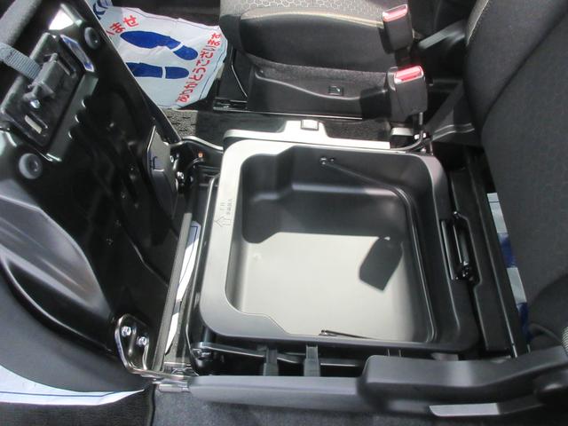 クロスビー ＨＹＢＲＩＤ　ＭＸ　４ＷＤ　衝突被害軽減Ｂ　オートライト　プッシュスタート　オートエアコン　横滑り防止機能　衝突安全ボディ　盗難防止システム（13枚目）