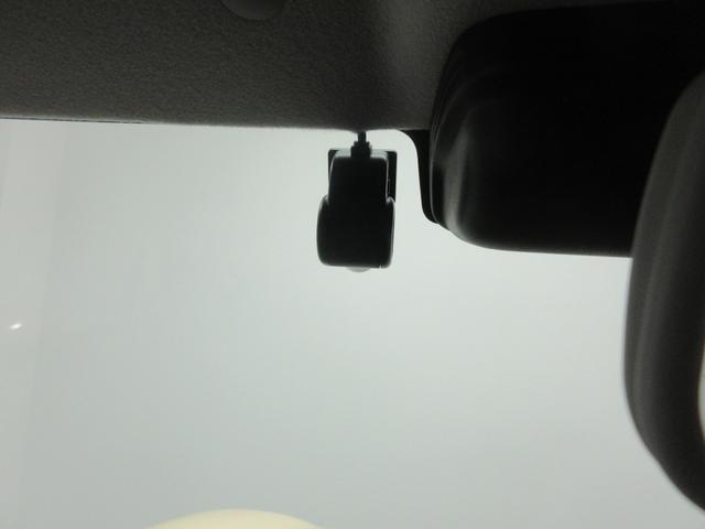 ハスラー ＨＹＢＲＩＤ　Ｘ　４ＷＤ　全方位カメラ付８インチナビＴＶ　マット　バイザー付　プッシュスタート　オートライト　オートエアコン　アイドリングストップ　衝突軽減（22枚目）