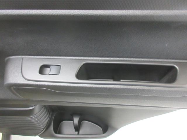 ハスラー ＨＹＢＲＩＤ　Ｘ　４ＷＤ　全方位カメラ付８インチナビＴＶ　マット　バイザー付　プッシュスタート　オートライト　オートエアコン　アイドリングストップ　衝突軽減（44枚目）