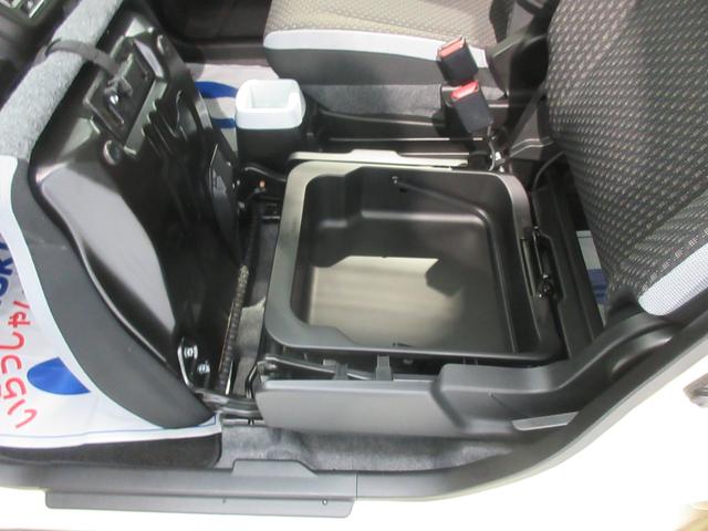 ハスラー ＨＹＢＲＩＤ　Ｘ　４ＷＤ　全方位カメラ付８インチナビＴＶ　マット　バイザー付　プッシュスタート　オートライト　オートエアコン　アイドリングストップ　衝突軽減（51枚目）