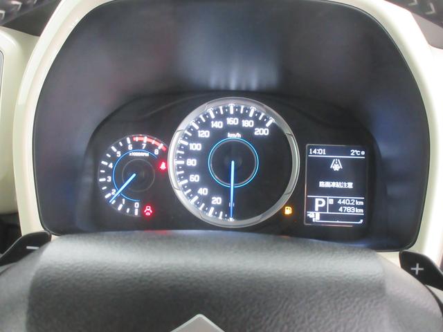 クロスビー ＨＹＢＲＩＤ　ＭＺ　４ＷＤ　衝突軽減　シートヒーター　ＬＥＤ　オートライト　プッシュスタート　オートエアコン　アイドリングストップ　横滑り防止機能　衝突安全ボディ　盗難防止システム（10枚目）