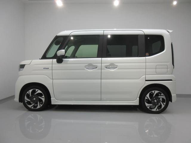 スペーシアカスタム ＨＹＢＲＩＤ　ＸＳターボ　４ＷＤ　全方位カメラ付ナビ　ＬＥＤ　オートライト　両側電動スライドドア　プッシュスタート　シートヒーター　オートエアコン　アイドリングストップ　横滑り防止機能　衝突安全ボディ　盗難防止システム（22枚目）