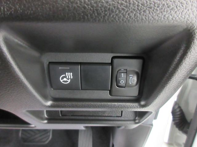 スペーシアカスタム ＨＹＢＲＩＤ　ＸＳターボ　４ＷＤ　全方位カメラ付ナビ　ＬＥＤ　オートライト　両側電動スライドドア　プッシュスタート　シートヒーター　オートエアコン　アイドリングストップ　横滑り防止機能　衝突安全ボディ　盗難防止システム（41枚目）