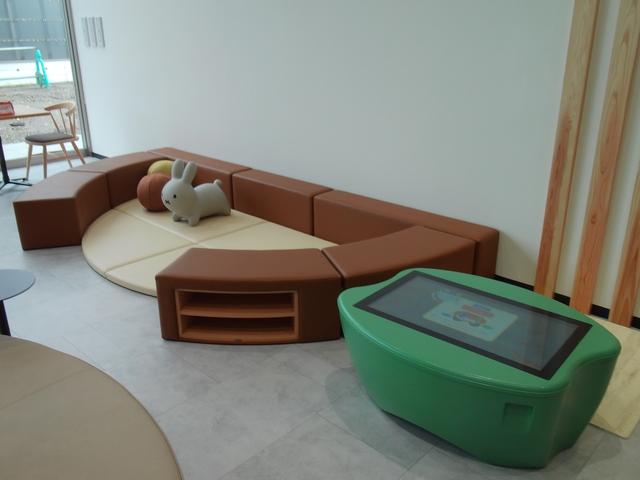 スペーシアギア マイスタイル　４ＷＤ　衝突軽減　両側電動スライドドア　ＬＥＤ　オートライト　プッシュスタート　シートヒーター　オートエアコン　アイドリングストップ　横滑り防止機能　衝突安全ボディ　盗難防止システム（62枚目）