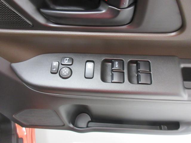 スペーシア ＨＹＢＲＩＤ　Ｘ　４ＷＤ　純正ナビ　全方位カメラ　衝突軽減　純正ナビ　シートヒーター　オートエアコン　プッシュスタート　バックカメラ　横滑り防止機能　アイドリングストップ　衝突安全ボディ　衝突被害軽減システム　スズキセーフティーサポート（17枚目）