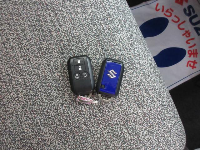 スペーシア ＨＹＢＲＩＤ　Ｘ　４ＷＤ　純正ナビ　全方位カメラ　衝突軽減　純正ナビ　シートヒーター　オートエアコン　プッシュスタート　バックカメラ　横滑り防止機能　アイドリングストップ　衝突安全ボディ　衝突被害軽減システム　スズキセーフティーサポート（27枚目）