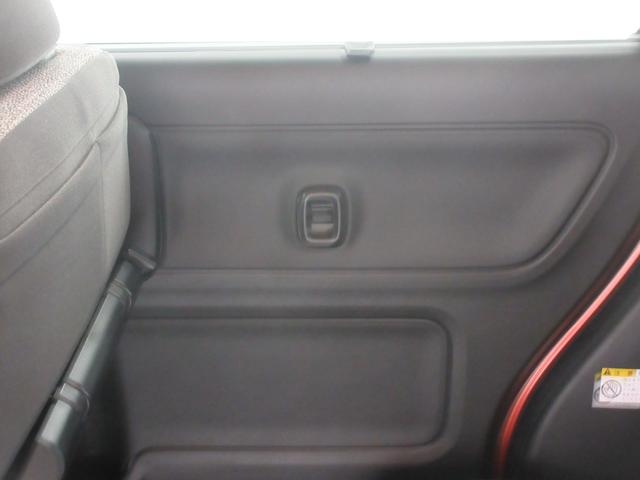 スペーシア ＨＹＢＲＩＤ　Ｘ　４ＷＤ　純正ナビ　全方位カメラ　衝突軽減　純正ナビ　シートヒーター　オートエアコン　プッシュスタート　バックカメラ　横滑り防止機能　アイドリングストップ　衝突安全ボディ　衝突被害軽減システム　スズキセーフティーサポート（34枚目）