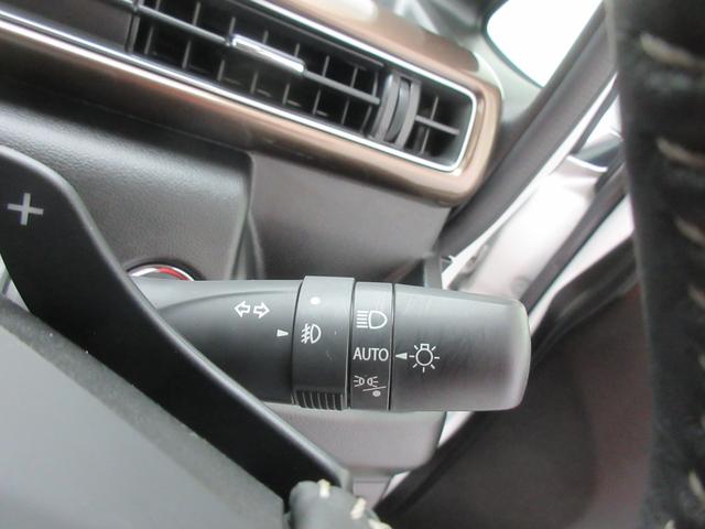 ワゴンＲカスタムＺ カスタムＺ　ＨＹＢＲＩＤ　ＺＴ　４ＷＤ　全方位オーディオ　オートライト　Ｂｌｕｅｔｏｏｔｈ　プッシュスタート　シートヒーター　オートエアコン　禁煙車　スズキセーフティーサポート　衝突被害軽減システム　アイドリングストップ　横滑り防止機能（12枚目）