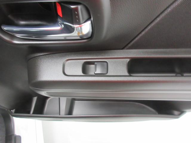 ワゴンＲカスタムＺ カスタムＺ　ＨＹＢＲＩＤ　ＺＴ　４ＷＤ　全方位オーディオ　オートライト　Ｂｌｕｅｔｏｏｔｈ　プッシュスタート　シートヒーター　オートエアコン　禁煙車　スズキセーフティーサポート　衝突被害軽減システム　アイドリングストップ　横滑り防止機能（19枚目）