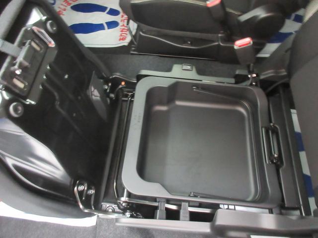 クロスビー ＨＹＢＲＩＤ　ＭＺ　４ＷＤ　衝突軽減Ｓ　全方位Ｃ　ＡＣＣ　デュアルカメラブレーキサポート　後退時ブレーキサポート　オートライト　ＬＥＤヘッドランプ　ＬＥＤフォグランプ　プレミアムＵＶ＆ＩＲカットガラス　シートヒーター　本革巻ステアリングホイール　６スピーカー（33枚目）