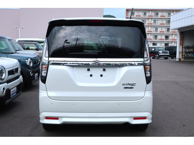 ソリオバンディット バンディット　ＨＹＢＲＩＤ　ＳＶ　後席両側電動スライドドア　衝突被害軽減システム　リヤパーキングセンサー　オートライト　ハイビームアシスト　アダプティブクルーズコントロール　シートヒーター　フルオートエアコン　プッシュスタート（5枚目）