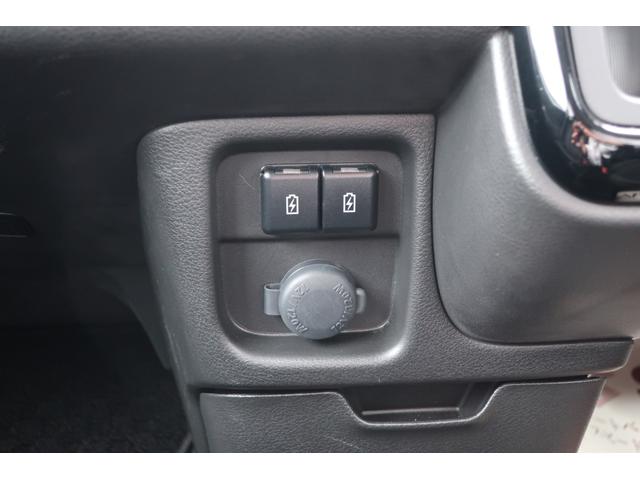 ソリオバンディット バンディット　ＨＹＢＲＩＤ　ＳＶ　後席両側電動スライドドア　衝突被害軽減システム　リヤパーキングセンサー　オートライト　ハイビームアシスト　アダプティブクルーズコントロール　シートヒーター　フルオートエアコン　プッシュスタート（20枚目）