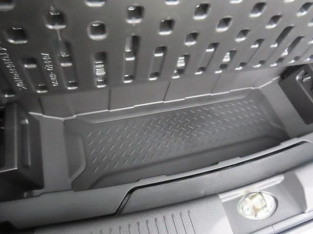 �g�����N�����������グ��Ǝ��O���\�ȃV�[�g�A���_�[�{�b�N�X���o���I�C�Ȃǉ���₷�����̂����[�ł���̂���������