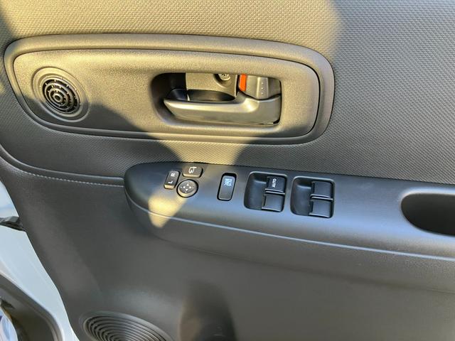 ワゴンＲスマイル ＨＹＢＲＩＤ　Ｓ　３型　全方位カメラ付き９インチナビ　全方位カメラ付き９インチナビ　ステアリングオーディオスイッチ　アダプティブクルーズコントロール　運転席と助手席のシートヒーター　両側スライドドア　衝突被害軽減ブレーキ（33枚目）