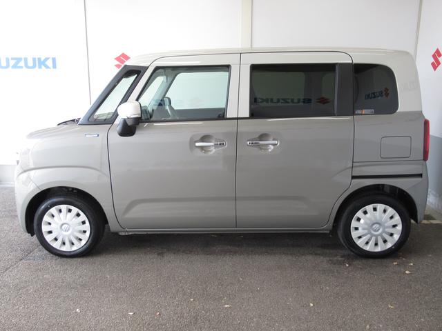 ワゴンＲスマイル ＨＹＢＲＩＤ　Ｘ　２トーンルーフ　アダプティブクルーズコントロール　オートライト　プッシュスタート　シートヒーター　衝突被害軽減システム　アイドリングストップ　横滑り防止機能　衝突安全ボディ　盗難防止システム（5枚目）