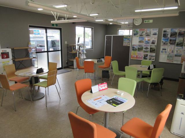 ハスラー ＨＹＢＲＩＤ　Ｘ３型　ＦＦ　ＣＶＴ　軽量衝撃吸収ボディー　全方位ナビ・アダプティブクルーズコントロール（ＡＣＣ）［全車速追従機能付］・デュアルカメラブレーキサポート・誤発進抑制機能・後退時ブレーキサポート・後方誤発進抑制機能・リヤパーキングセンサー（31枚目）