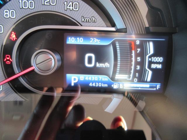 ハスラー ＨＹＢＲＩＤ　Ｘ　３型　ＦＦ　ＣＶＴ　全方位ナビ　アダプティブクルーズコントロール・軽量衝撃吸収ボディーデュアルカメラブレーキサポート・リヤパーキングセンサー・誤発進抑制機能・後退時ブレーキサポート・後方誤発進抑制機能・車線逸脱警報機能（5枚目）