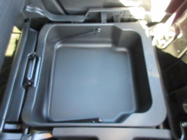 ハスラー ＨＹＢＲＩＤ　Ｘ　３型　ＦＦ　ＣＶＴ　全方位ナビ　アダプティブクルーズコントロール・軽量衝撃吸収ボディーデュアルカメラブレーキサポート・リヤパーキングセンサー・誤発進抑制機能・後退時ブレーキサポート・後方誤発進抑制機能・車線逸脱警報機能（20枚目）