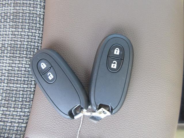 アルトラパンＬＣ ＬＣ　Ｘ　５型　ＦＦＧ　ＣＶＴ　軽量衝突安全ボディ　クリアランスソナー・ヒルスタートアシスト・衝突軽減装置・衝突防止装置・横滑り防止装置・盗難防止装置・ブレーキアシスト・サイドインパクトバー・ＡＢＳ（アンチロックブレーキ）・アルミホイール（6枚目）