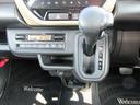 エアコンもシンプルまとめてあります!またお車によってさまざまな快適装備がついてますよ!細部までこだわりの構造となっております。収納スペースもきちんと確保しています!これ意外と重要なんですよね!