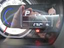 シンプルでスッキリしたメーターデザインはドライブを楽しくさせます。最近のお車は低燃費運転をしていただくと標記がかわる工夫も施されています。あなた好みのアクセントをつけてみるのも良いかもしれませんよ!