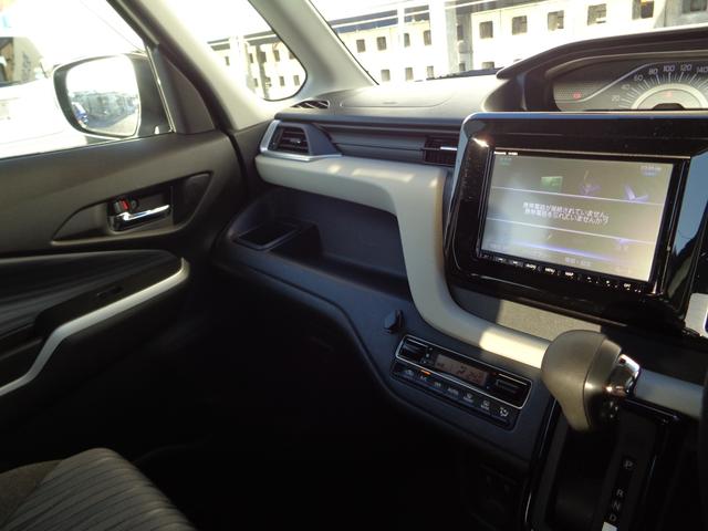 ソリオ HYBRID MX ナビ バックカメラ バックカメラ オートライト Bluetooth 片側電動スライドドア 純正ナビ プッシュスタート シートヒーター オートエアコン スズキセーフティーサポート 衝突被害軽減システム 横滑り防止機能(25枚目)