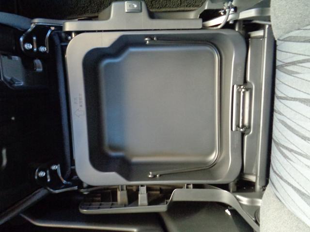 ソリオ HYBRID MX ナビ バックカメラ バックカメラ オートライト Bluetooth 片側電動スライドドア 純正ナビ プッシュスタート シートヒーター オートエアコン スズキセーフティーサポート 衝突被害軽減システム 横滑り防止機能(27枚目)