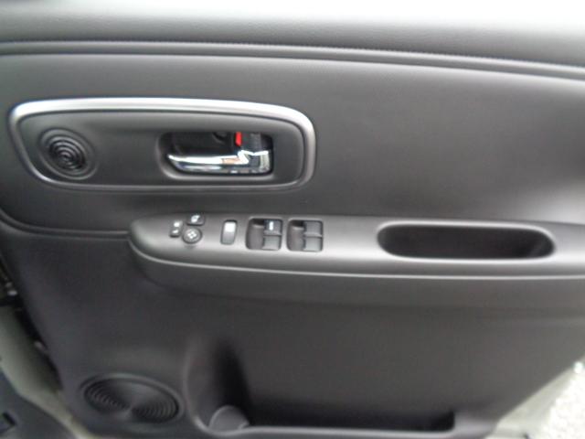 ワゴンRスマイル HYBRID Sリミテッド 2型 オートライト 両側電動スライドドア プッシュスタート シートヒーター オートエアコン スズキセーフティーサポート 衝突被害軽減システム 横滑り防止機能 衝突安全ボディ 盗難防止システム(27枚目)