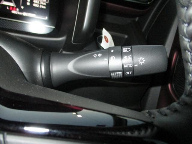 スペーシアカスタム カスタム HYBRID XS衝突軽減ブレーキ シートヒーター オートライト スライドドア プッシュスタート シートヒーター オートエアコン スズキセーフティーサポート アイドリングストップ 横滑り防止機能 衝突安全ボディ 盗難防止システム(29枚目)