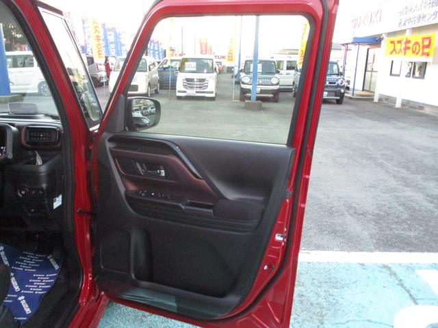 スペーシアカスタム カスタム HYBRID XS衝突軽減ブレーキ シートヒーター オートライト スライドドア プッシュスタート シートヒーター オートエアコン スズキセーフティーサポート アイドリングストップ 横滑り防止機能 衝突安全ボディ 盗難防止システム(32枚目)