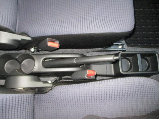 アルト Ｌリミテッド　２型　衝突軽減ブレーキ　ナビ付　キーレス　オートライト　Ｂｌｕｅｔｏｏｔｈ　シートヒーター　スズキセーフティーサポート　アイドリングストップ　横滑り防止機能　衝突安全ボディ　盗難防止システム（26枚目）