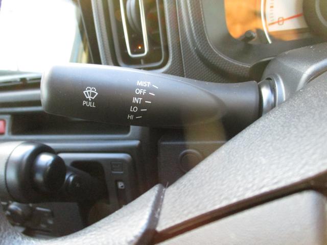 アルト Ｌリミテッド　２型　衝突軽減ブレーキ　ナビ付　キーレス　オートライト　Ｂｌｕｅｔｏｏｔｈ　シートヒーター　スズキセーフティーサポート　アイドリングストップ　横滑り防止機能　衝突安全ボディ　盗難防止システム（28枚目）